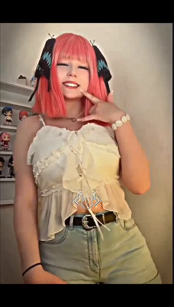 Upminaa Pink Wig Finger Point OnlyFans Video Leaked