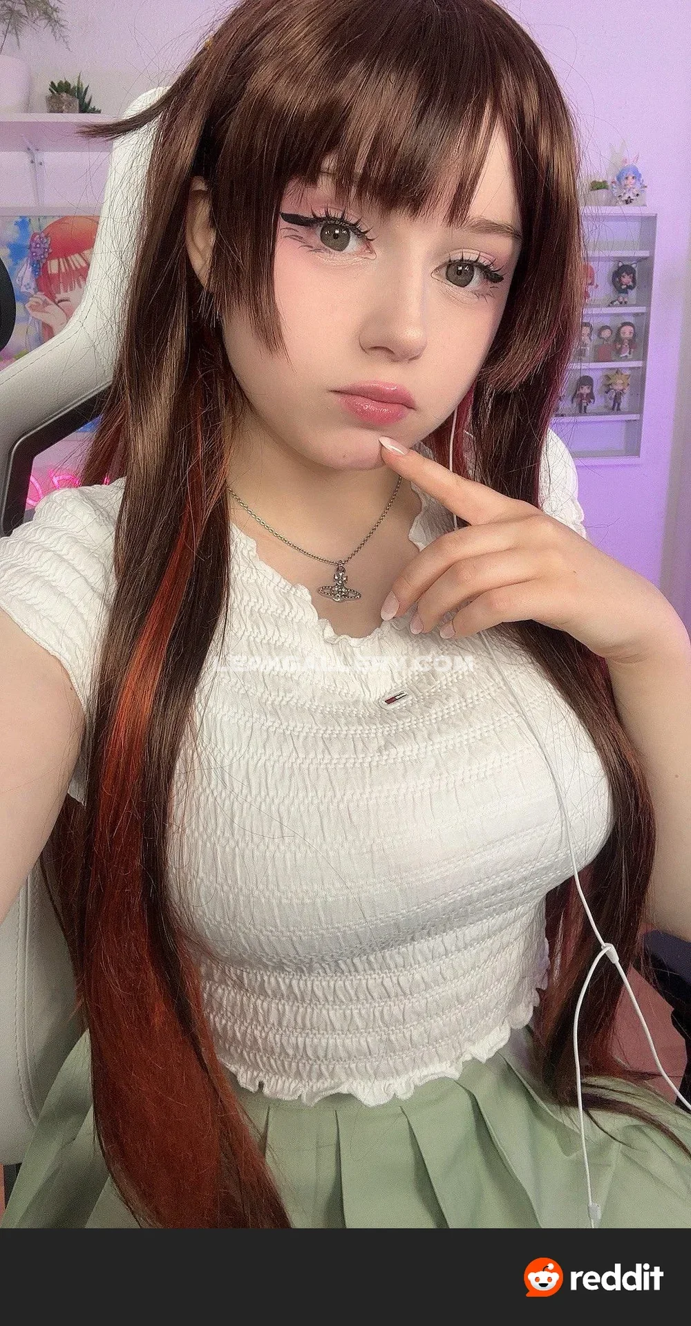 Upminaa White Top Finger Pose OnlyFans Photo Leaked