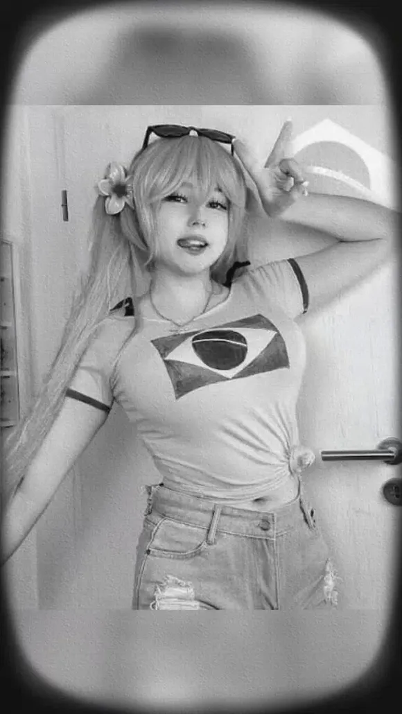 Upminaa Blonde Wig Pose OnlyFans Video Leaked