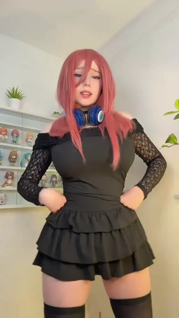 Upminaa Pink Wig Black Lace Dress OnlyFans Video Leaked