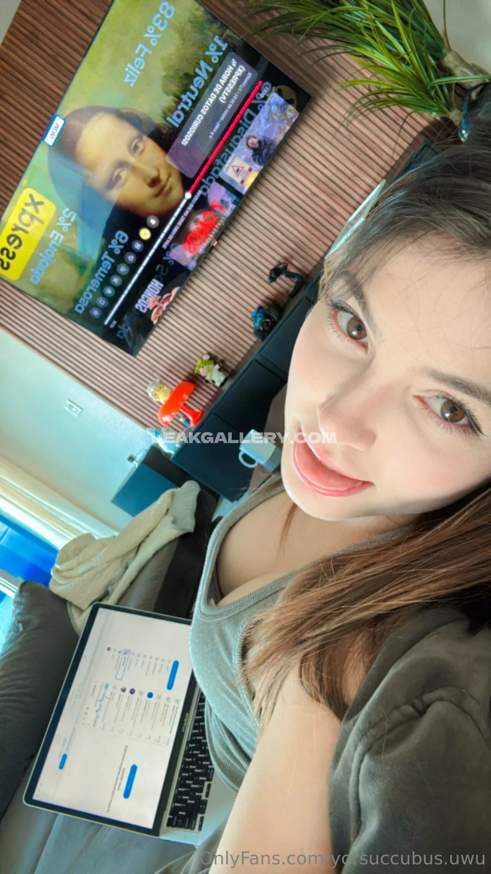 Uwu.yor Smiling Selfie Close Up OnlyFans Photo Leaked