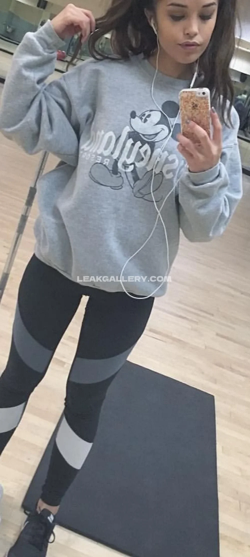 Valkyrae Gym Selfie Mirror Pose OnlyFans Photo Leaked