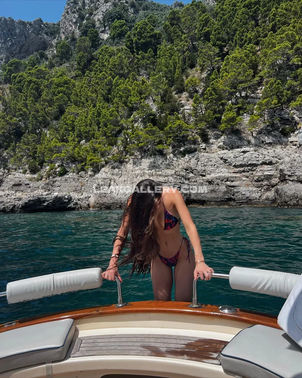 Vanessachristinex Bikini Bending Over Boat OnlyFans Photo Leaked