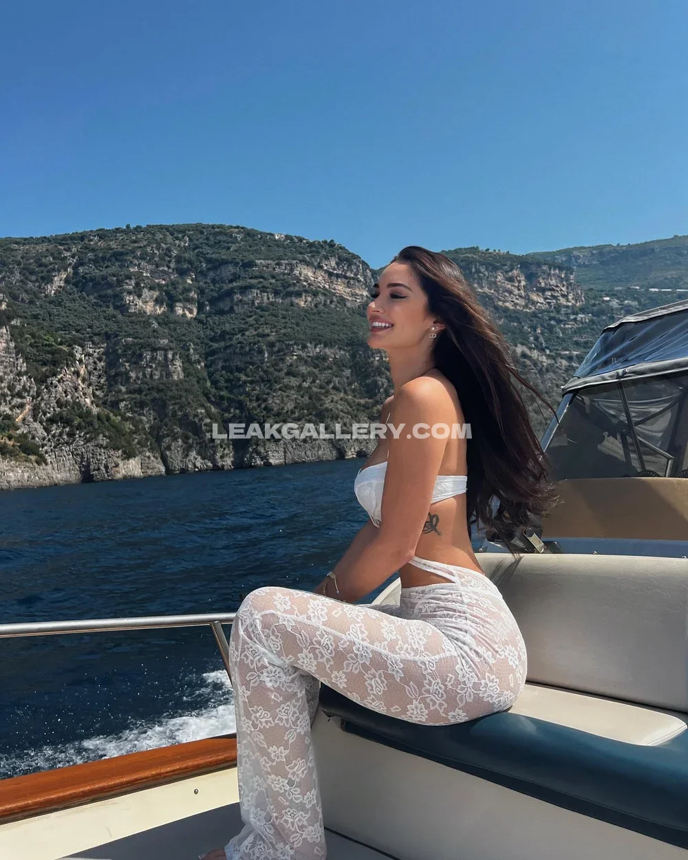 Vanessachristinex Lace Pants Side Profile OnlyFans Photo Leaked