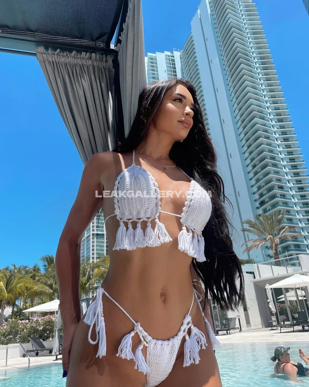 Vanessachristinex White Tassel Bikini Pose OnlyFans Photo Leaked