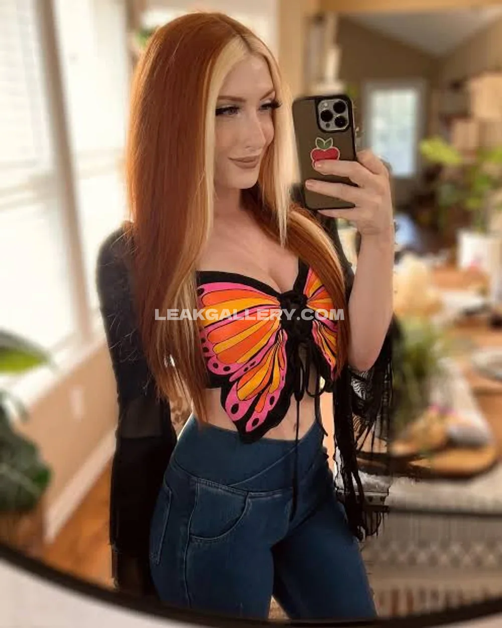 Voxy Butterfly Top Mirror Selfie OnlyFans Photo Leaked