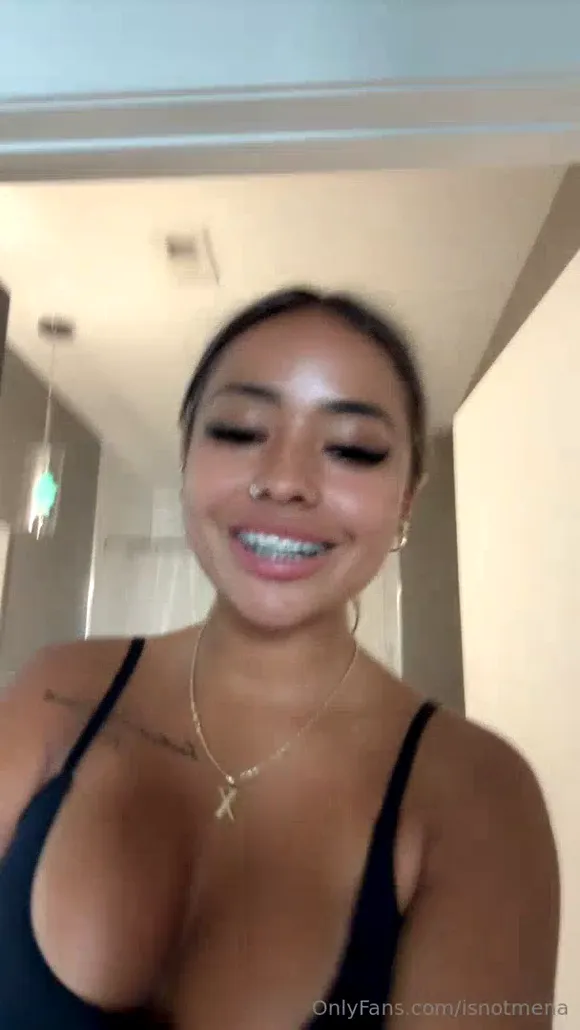 Ximenasaenz Smiling Topless Selfie OnlyFans Video Leaked