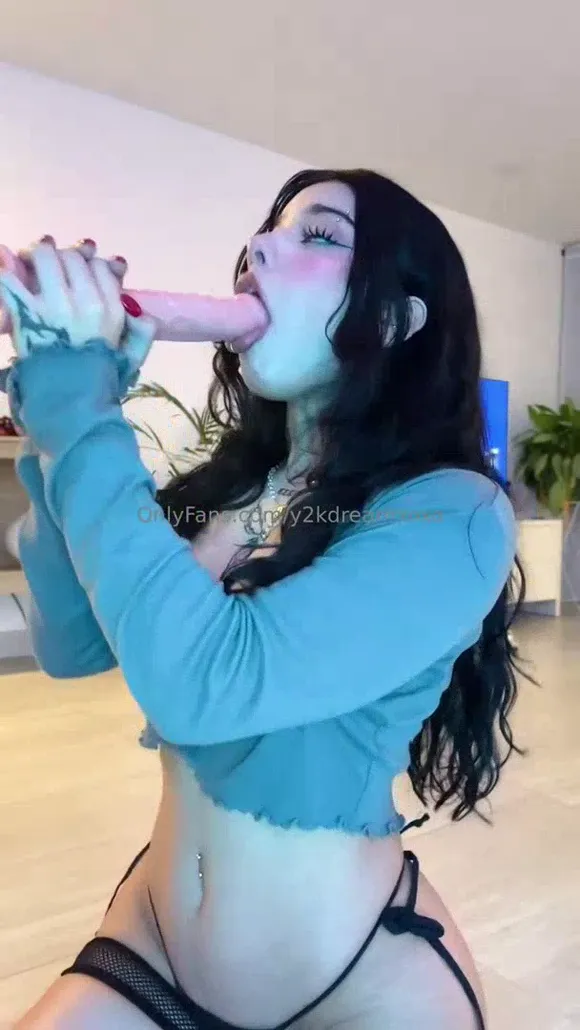 Y2kdreamxoxo Pink Dildo Blowjob OnlyFans Video Leaked