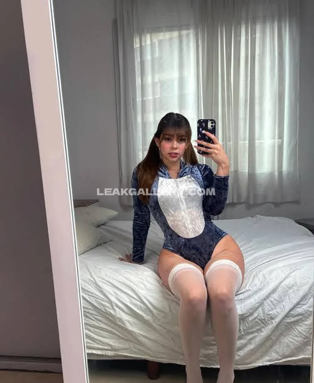 Yarelyly Bodysuit Mirror Selfie OnlyFans Photo Leaked