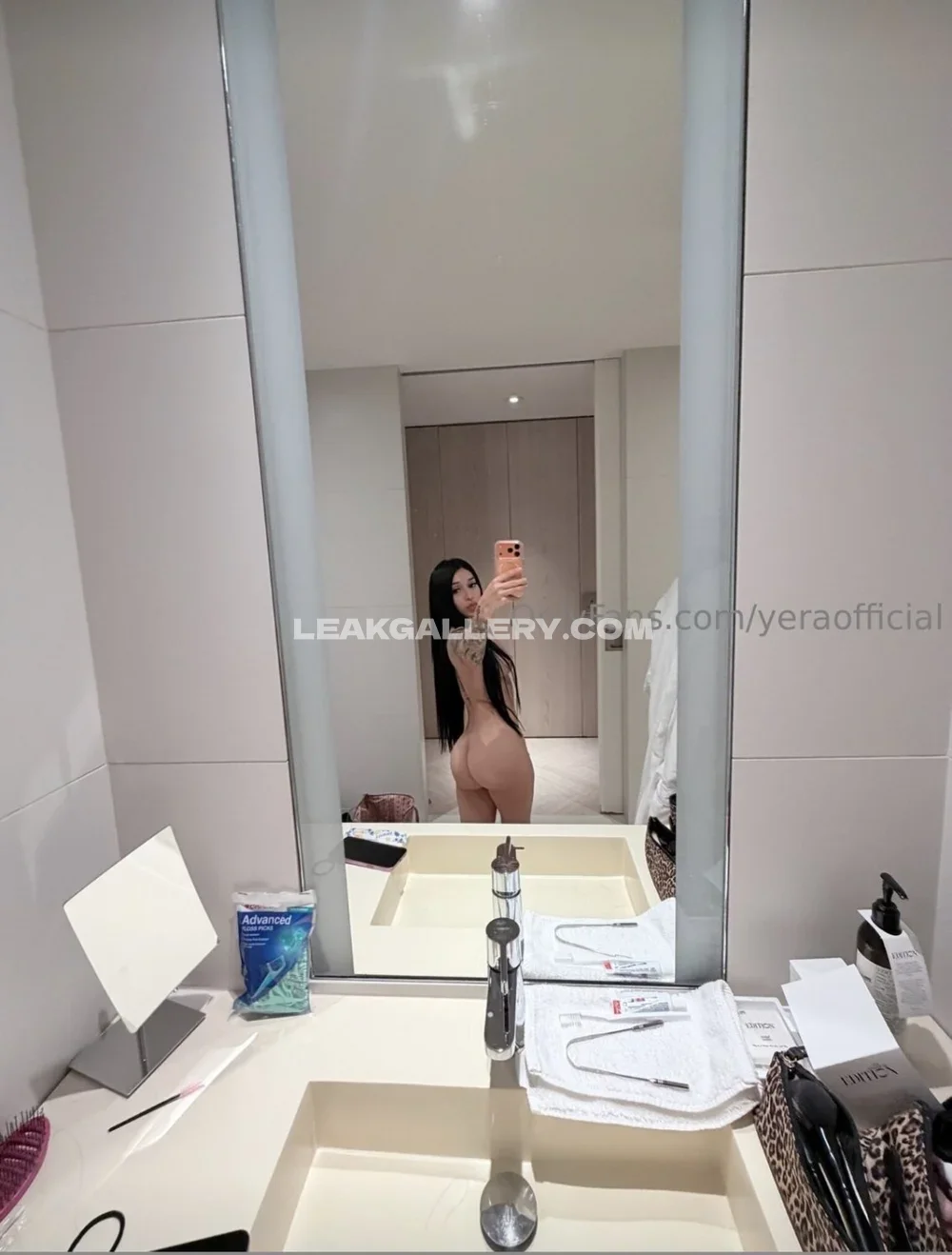 Yera Naked Mirror Selfie OnlyFans Photo Leaked