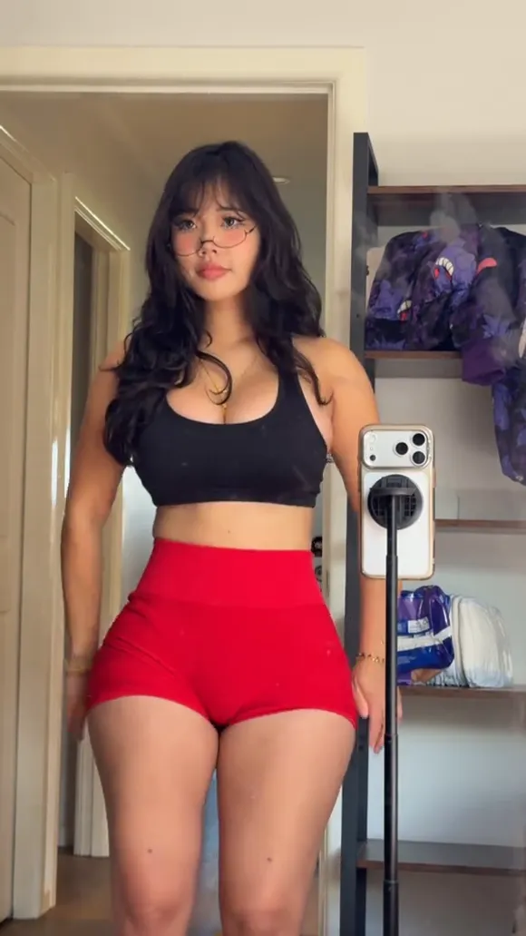Yinahomefi Full Nude Bed Display OnlyFans Video Leaked