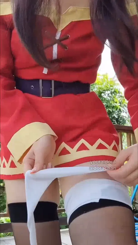 Youraldora Red Dress Thigh Tease OnlyFans Video Leaked
