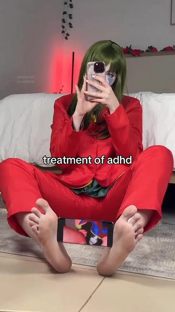 Youraldora Red Suit Mirror Selfie OnlyFans Video Leaked