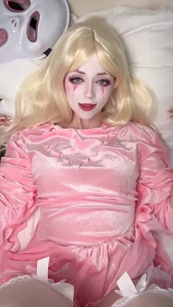 Youraldora Pink Velvet Dress Tease OnlyFans Video Leaked
