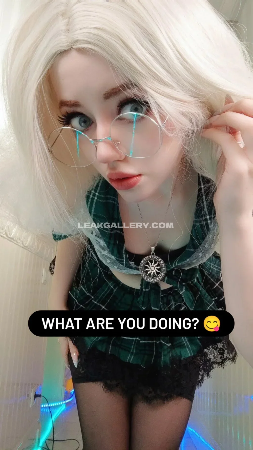 Youraldora Schoolgirl Outfit Tease OnlyFans Photo Leaked