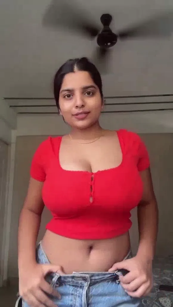 Yourstrulyanushkaa Red Crop Top Tease OnlyFans Video Leaked