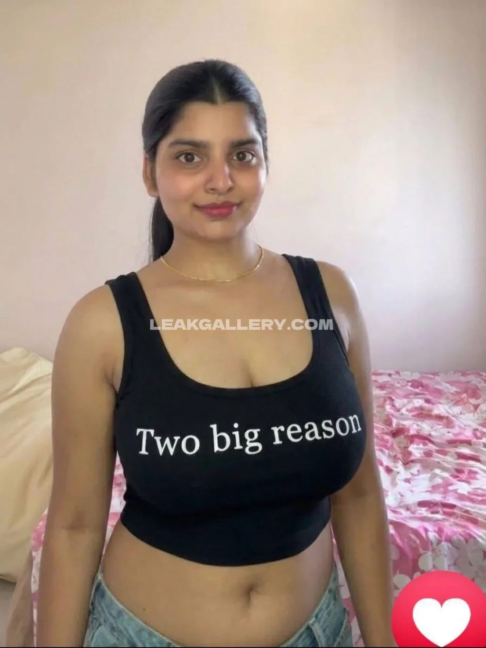 Yourstrulyanushkaa Black Crop Top Tease OnlyFans Photo Leaked