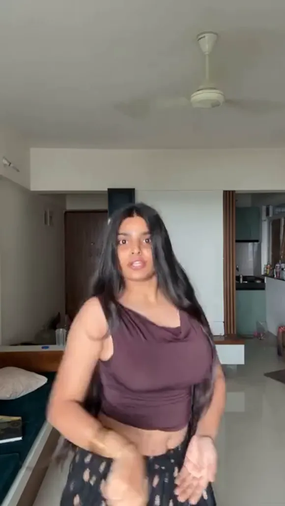 Yourstrulyanushkaa Topless Dance Tease OnlyFans Video Leaked