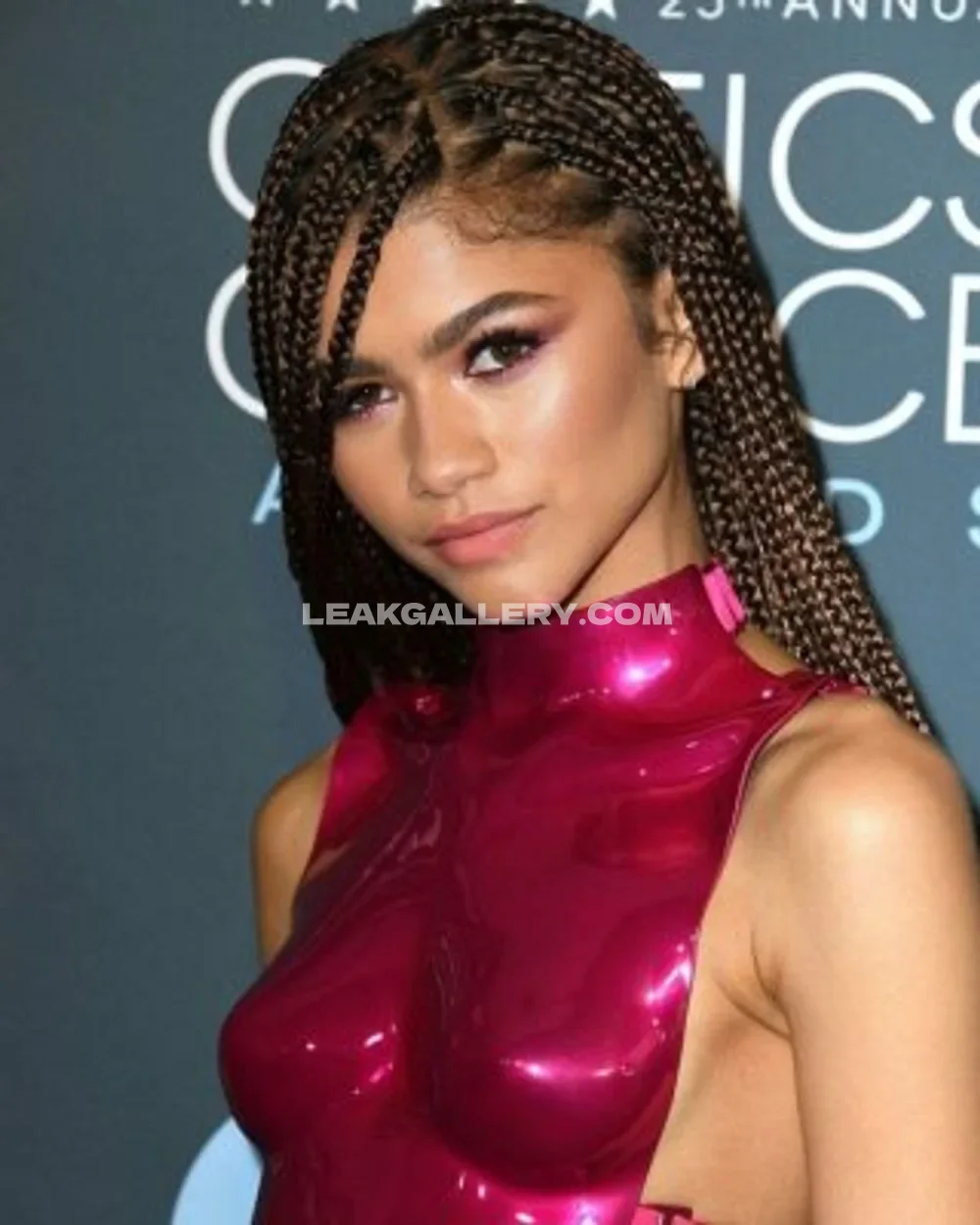 Zendaya Shiny Pink Bodysuit Pose OnlyFans Photo Leaked