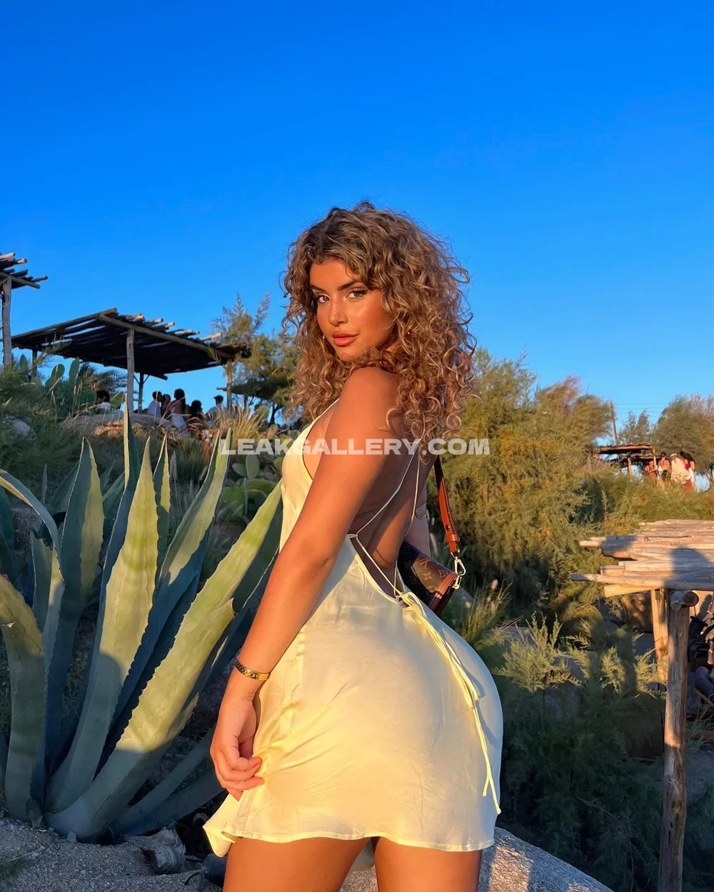 Zoegara Backless Yellow Dress Pose OnlyFans Photo Leaked