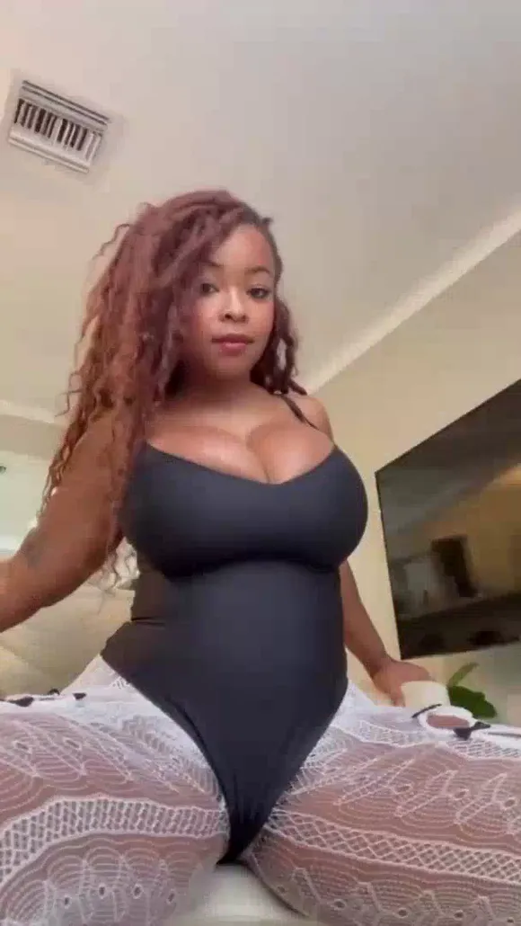 Zuribellarose Black Bodysuit Tease OnlyFans Video Leaked