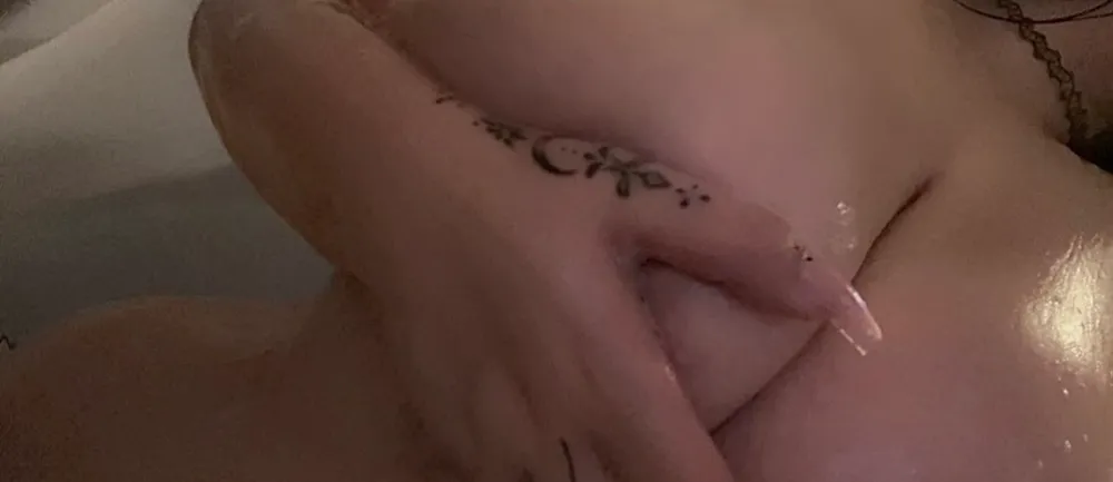 Blazingoth Hand On Wet Pussy OnlyFans Photo Leaked