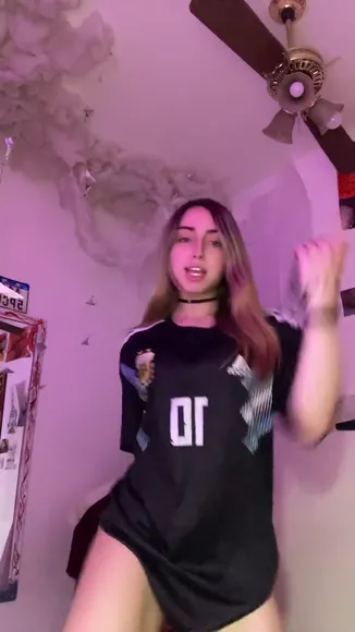 viuxyta video thumbnail