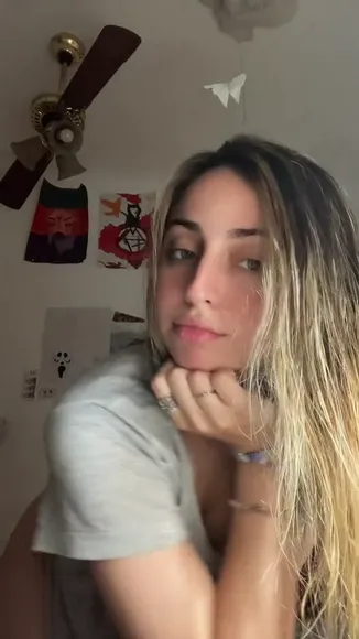 viuxyta video thumbnail