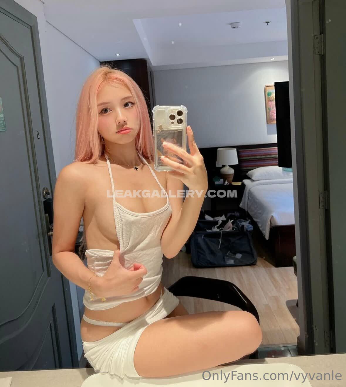 Vyvan Exclusive Leaked Nude OnlyFans #6727452