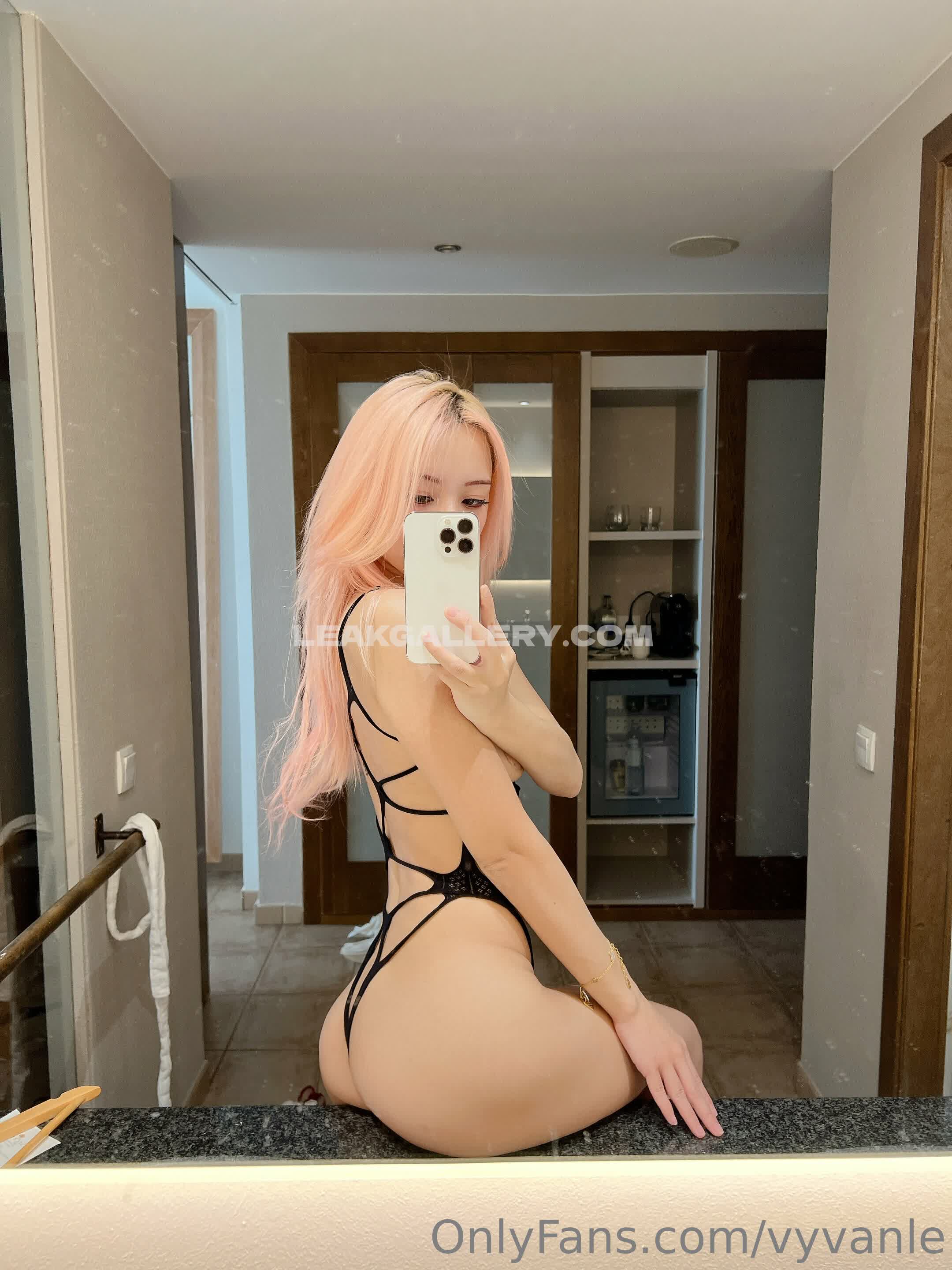 Vyvan Exclusive Leaked Nude OnlyFans #4837491