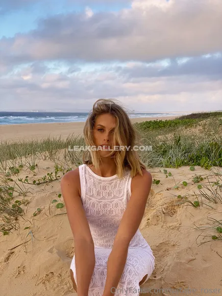 Natalieroush / itsnatalieroush / natalierousch / natlieroush Exclusive Leaked Nude Onlyfans #3075133