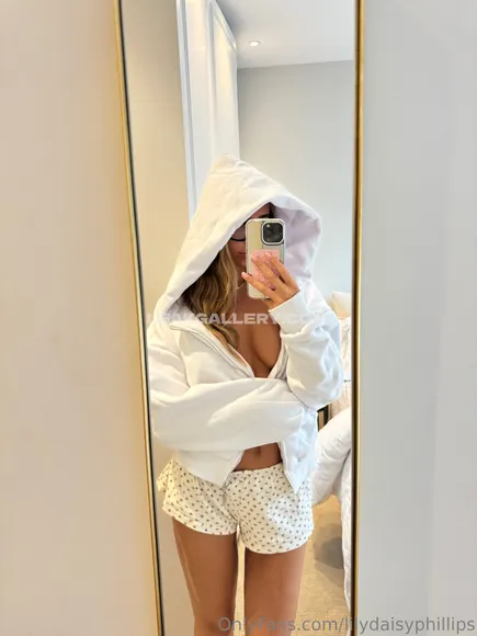 Lilydaisyphillips / lildaisyphillips Exclusive Leaked Nude Onlyfans #4666306