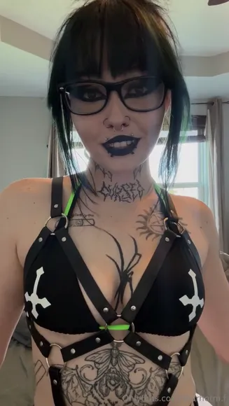 yourhotm.f video thumbnail
