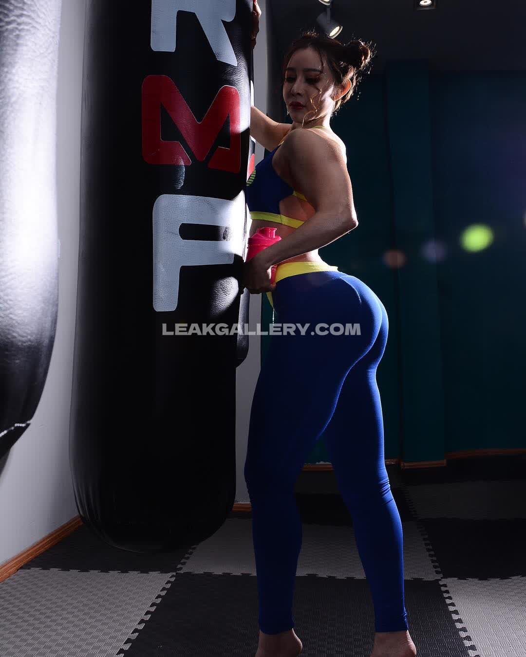 Yuanherong Exclusive Leaked Nude OnlyFans #4195777