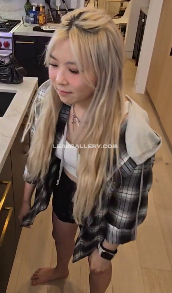 Yvonnieng Exclusive Leaked Nude OnlyFans #7781046
