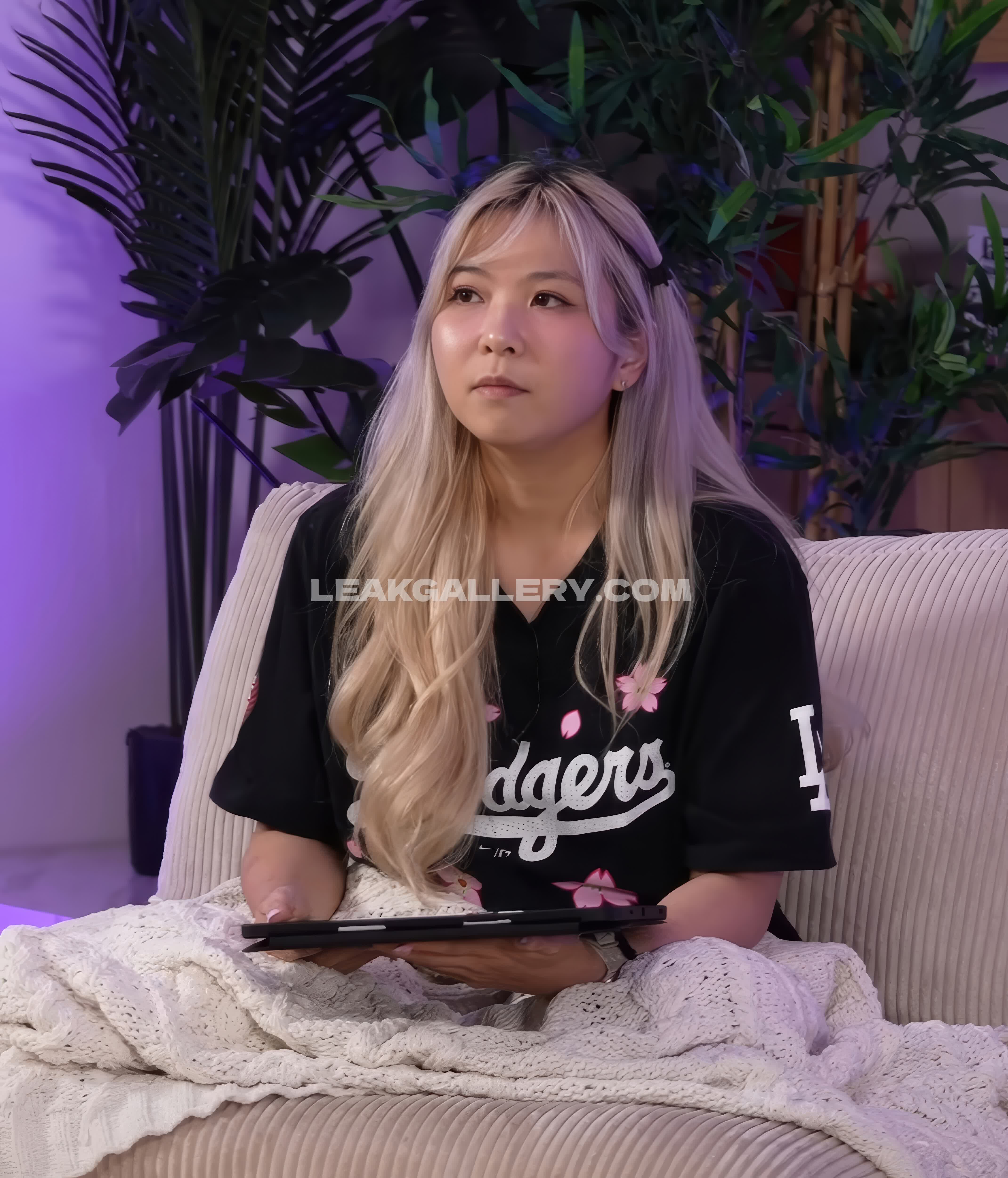 Yvonnieng Exclusive Leaked Nude OnlyFans #7780963