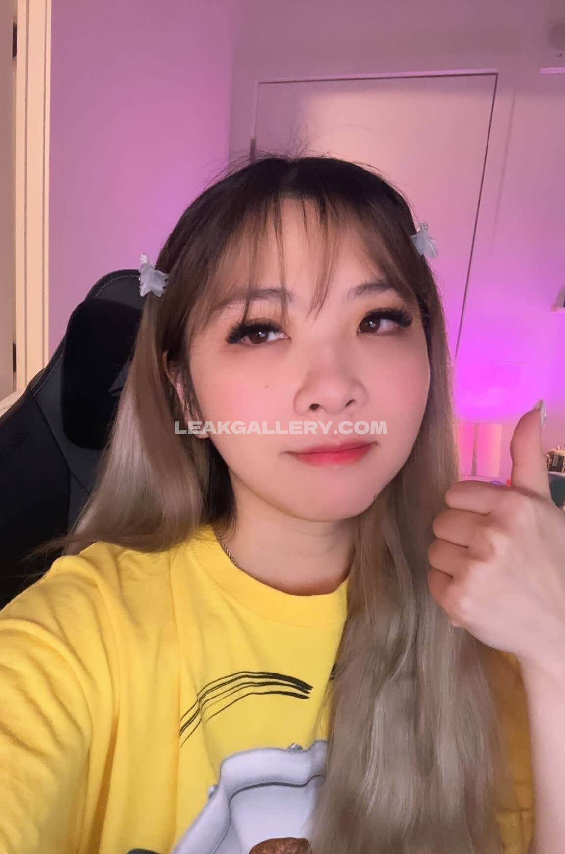 Yvonnieng Exclusive Leaked Nude OnlyFans #7779425