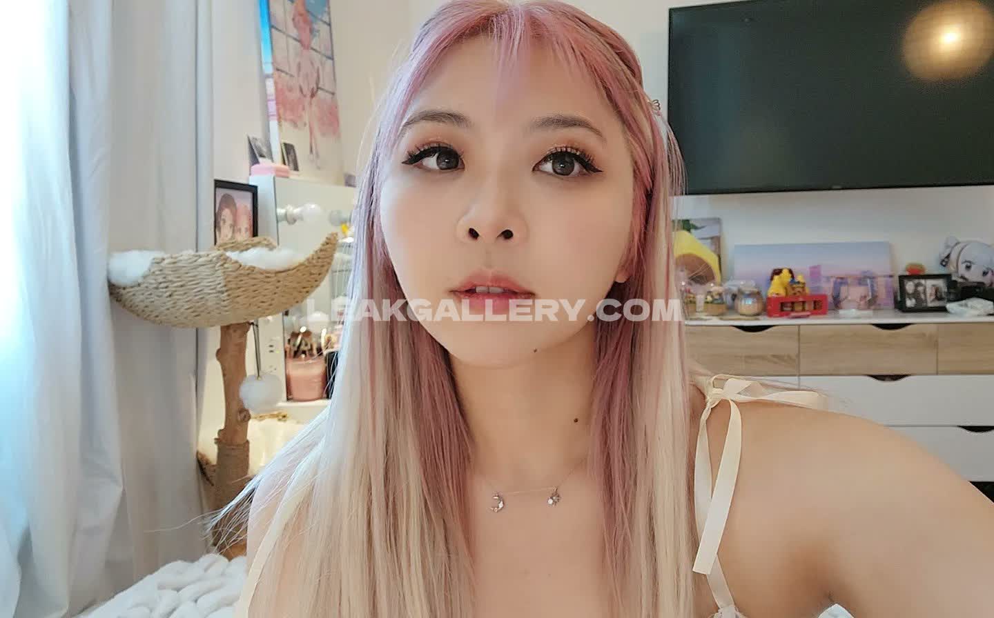 Yvonnieng Exclusive Leaked Nude OnlyFans #7778611