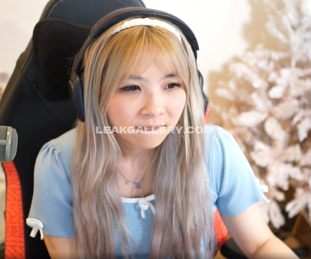 Yvonnieng Exclusive Leaked Nude OnlyFans #7777827