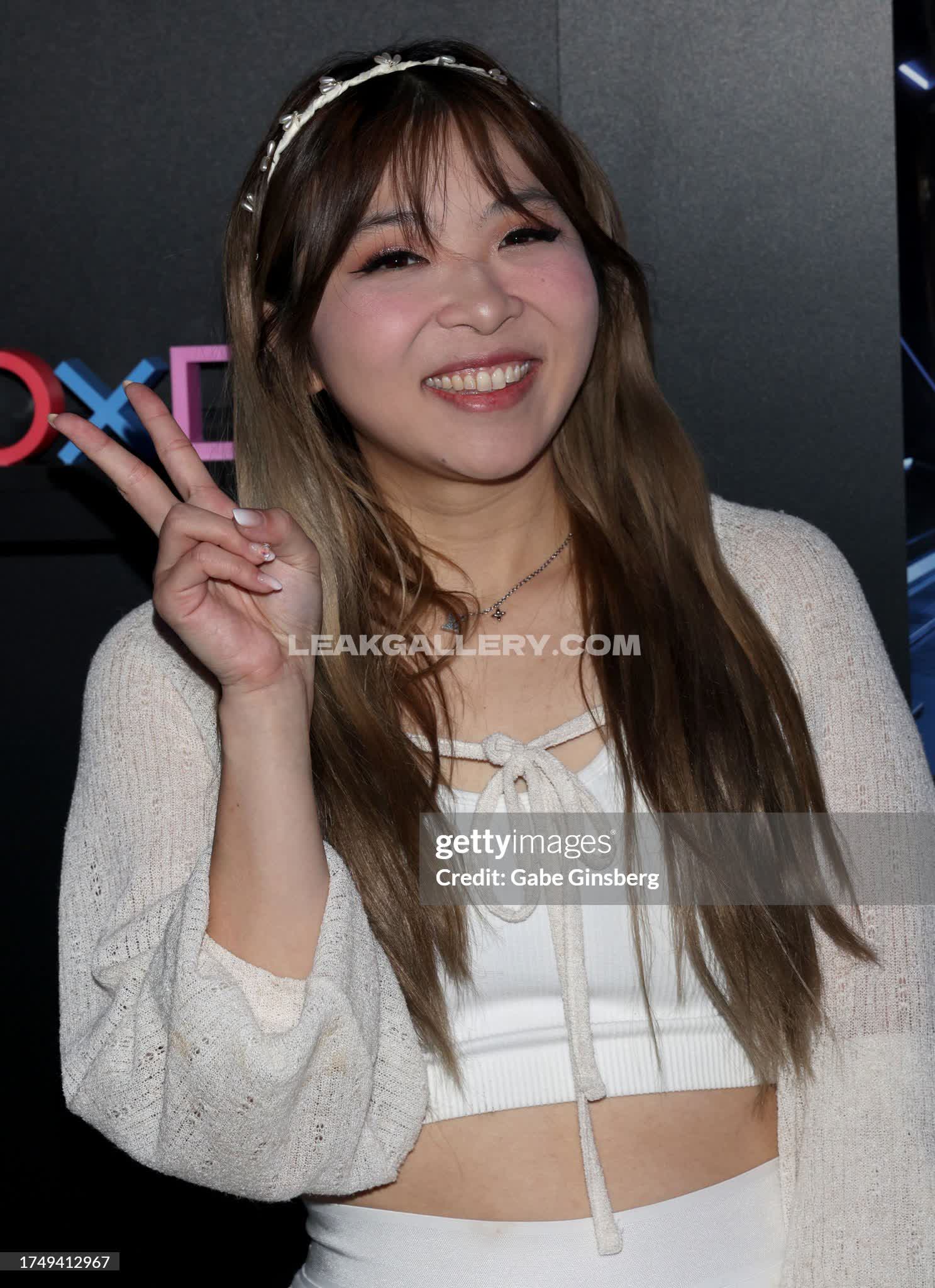Yvonnieng Exclusive Leaked Nude OnlyFans #7780327