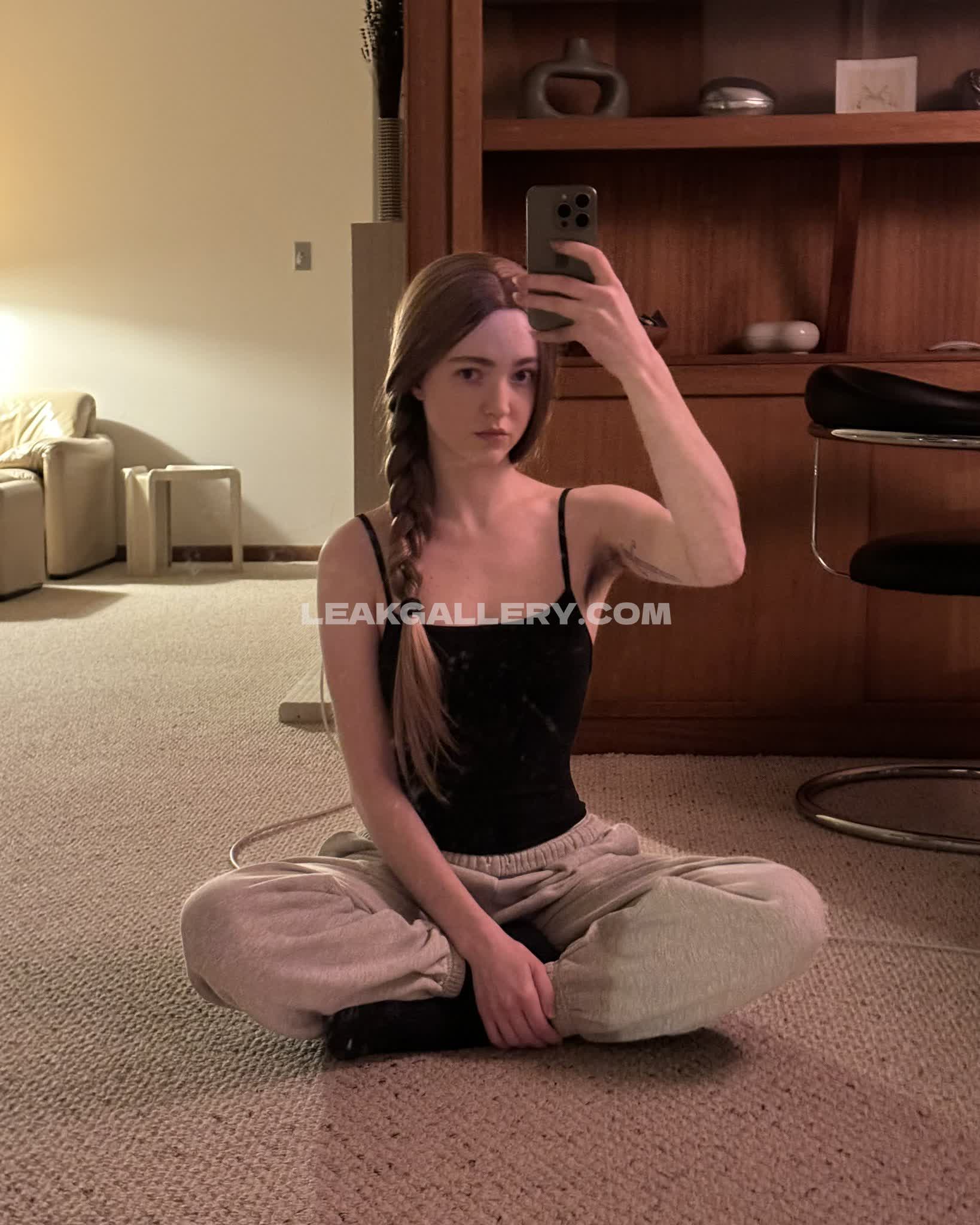 Zoeshutup Exclusive Leaked Nude OnlyFans #7038676