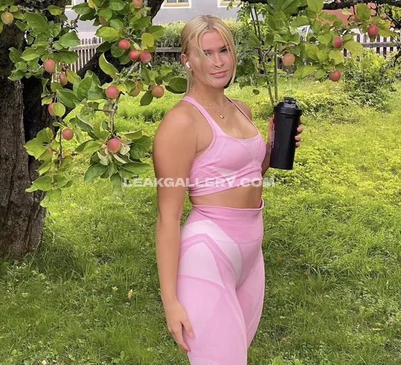 7liciouscsgo Exclusive Leaked Nude OnlyFans #9453561