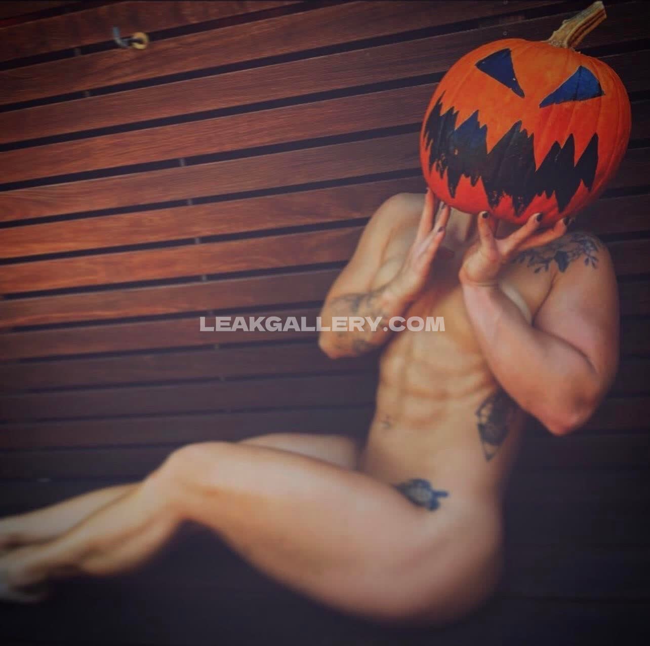 _dellespeegle_ / dellespeegle Exclusive Leaked Nude OnlyFans #9384451