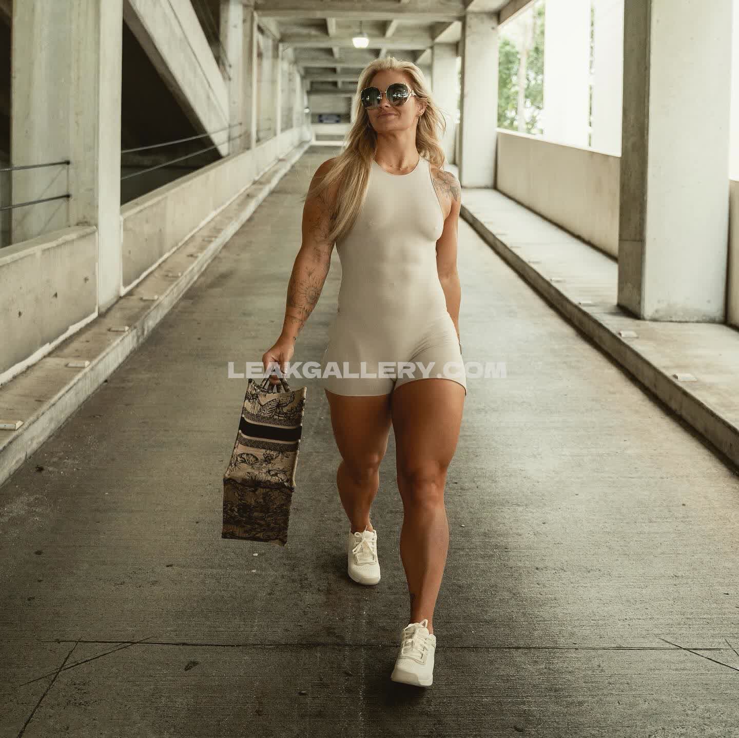 _dellespeegle_ / Dellespeegle Exclusive Leaked Nude OnlyFans #9384283