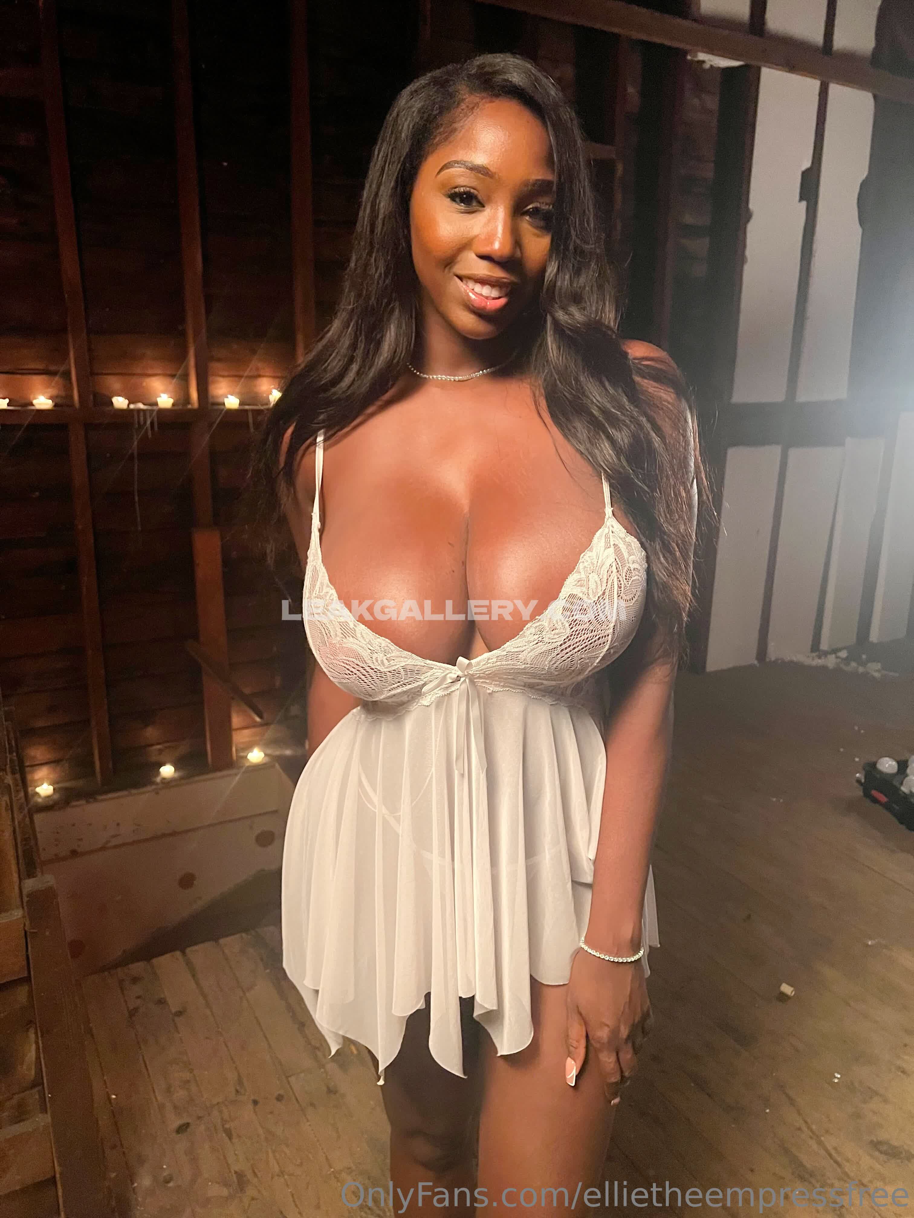 _ellietheempress_ Exclusive Leaked Nude OnlyFans #9440640