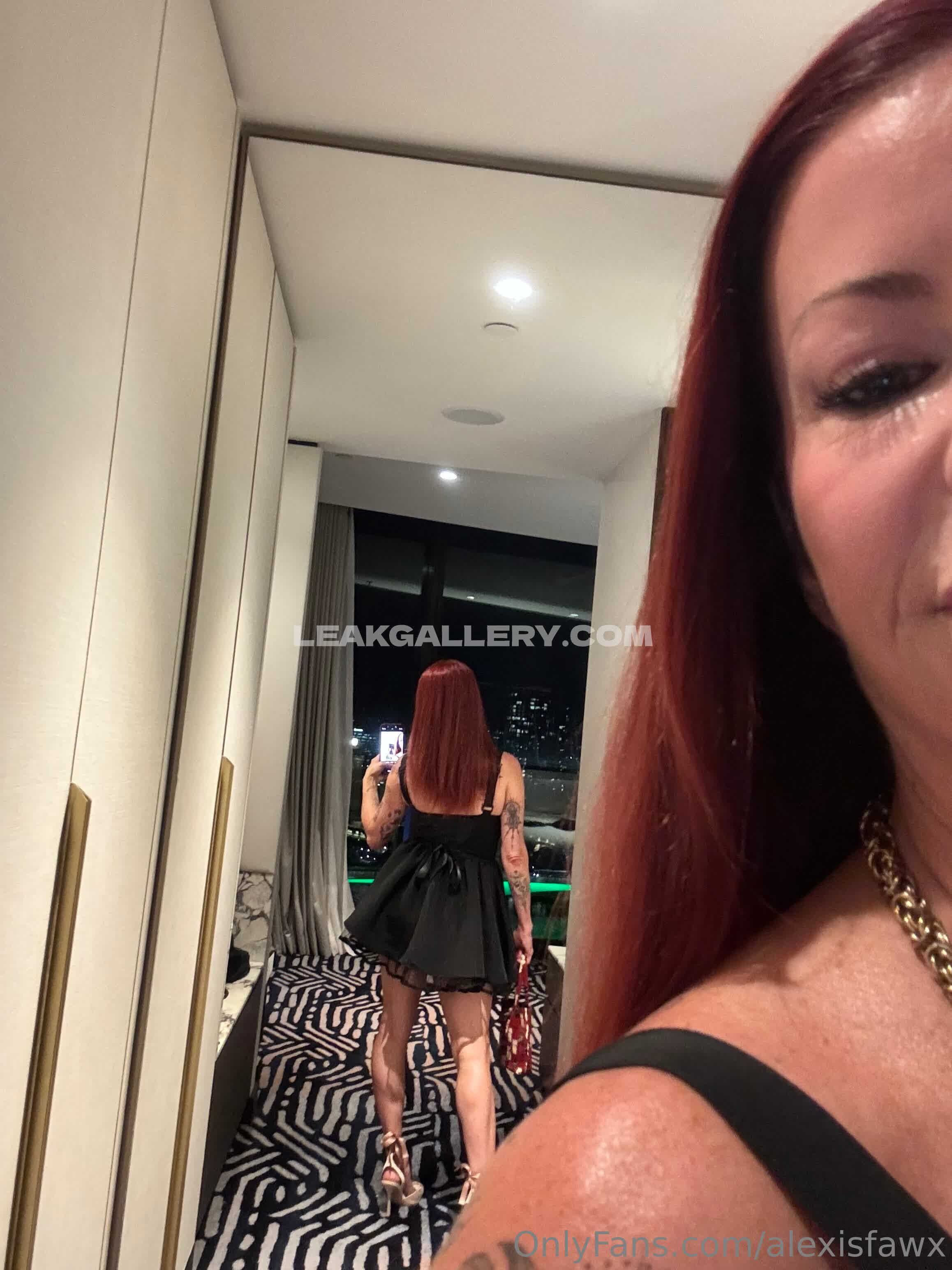 Alexisfawx Exclusive Leaked Nude OnlyFans #9756152