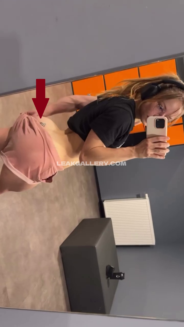 Aline_dessine / alinedessine Exclusive Leaked Nude OnlyFans #9399784
