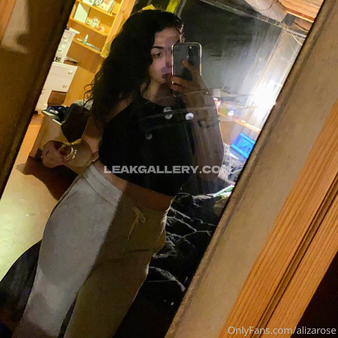Alizarose Exclusive Leaked Nude OnlyFans #10195485