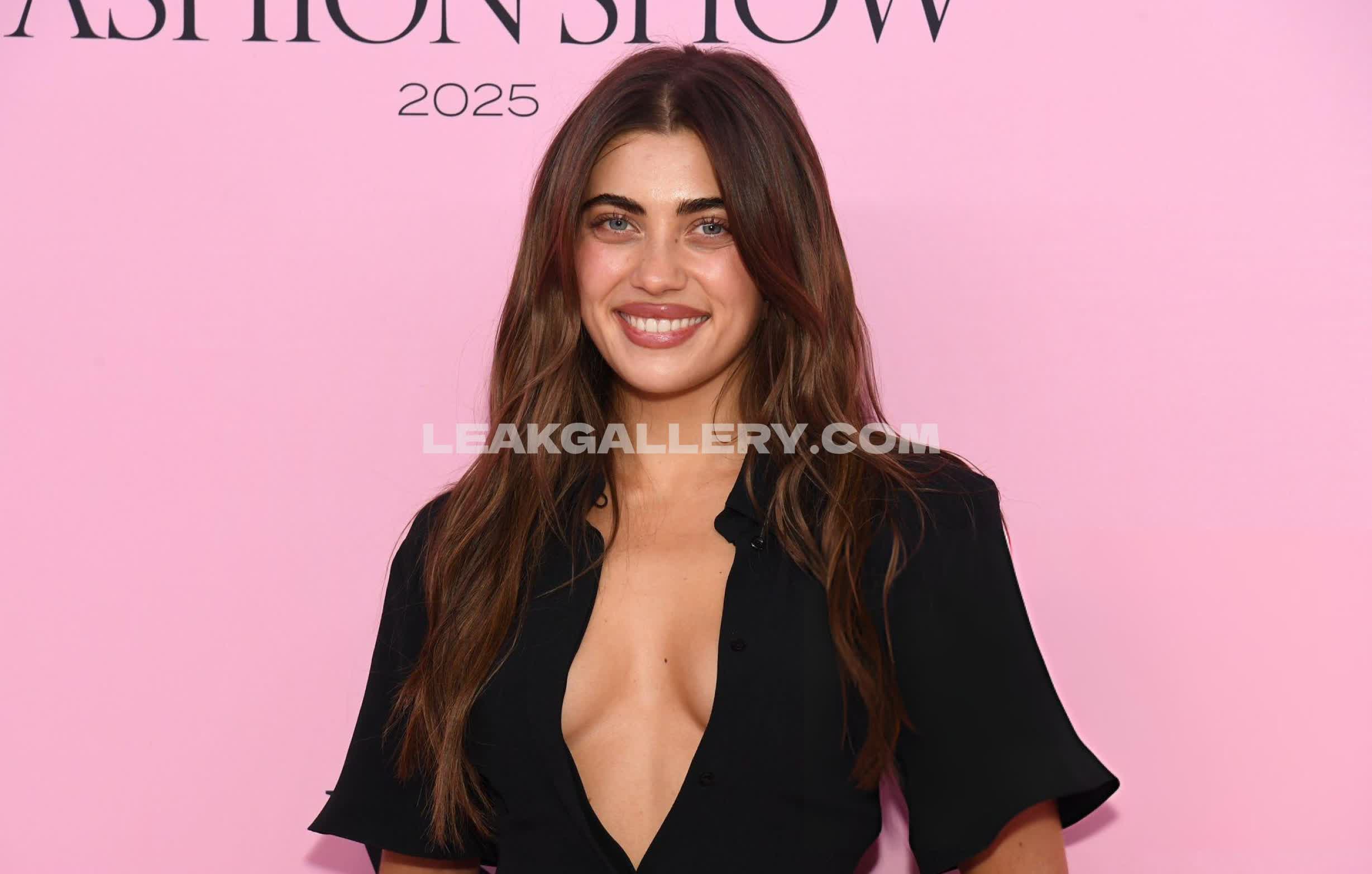 Ameliezilber Exclusive Leaked Nude OnlyFans #9584601