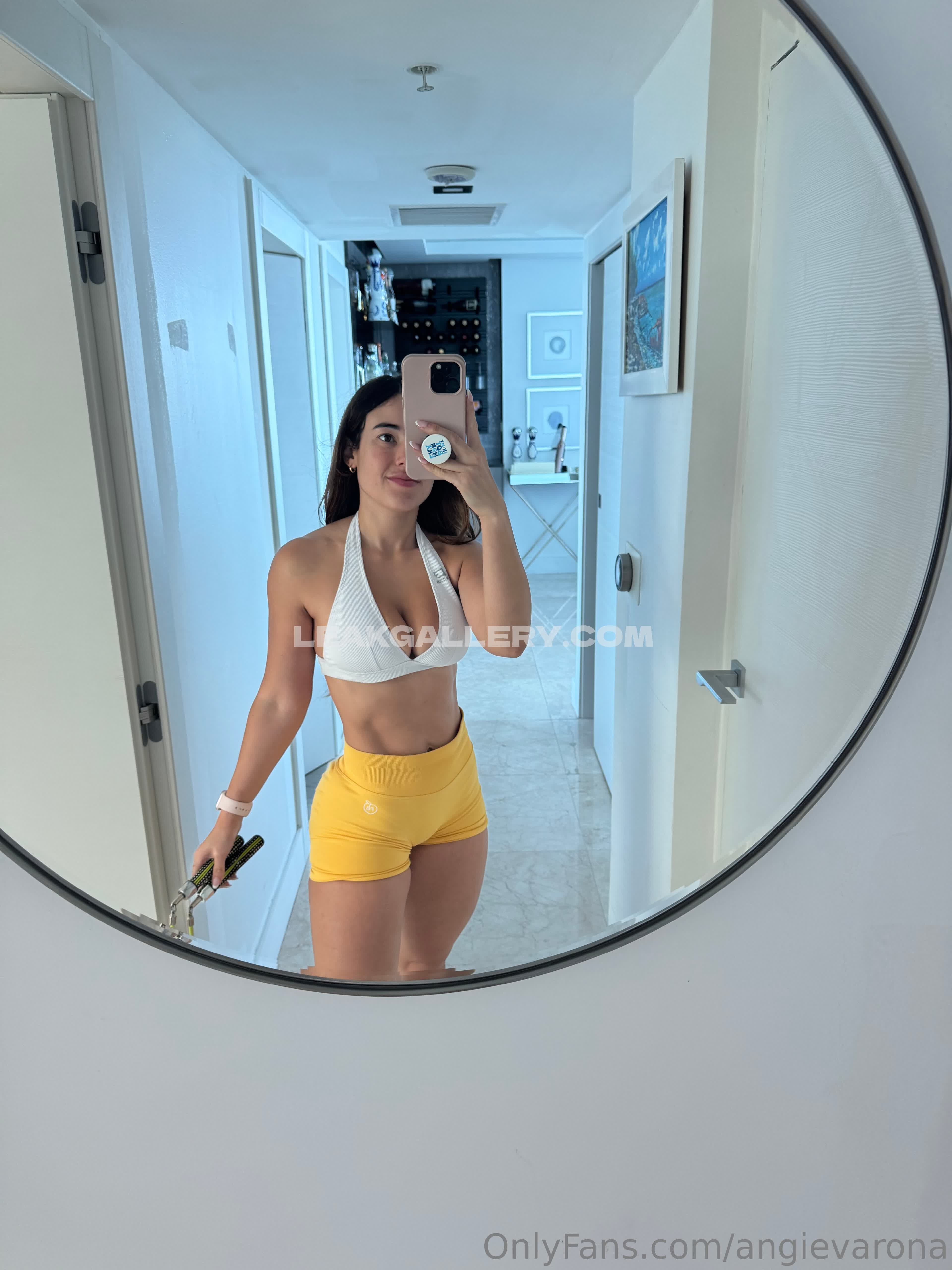 Angievarona Exclusive Leaked Nude OnlyFans #9664573